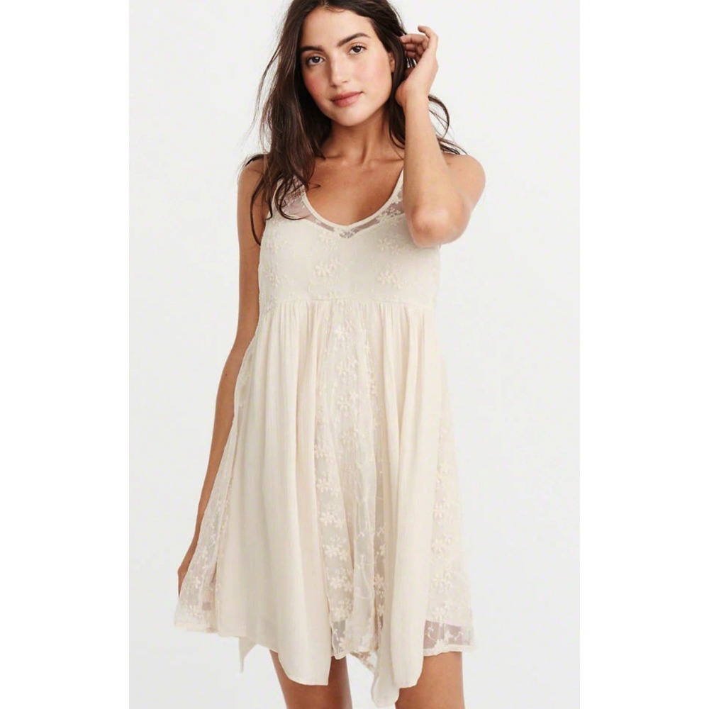Abercrombie & Fitch Cream Lace Embroidered Babydoll Mini Dress Size‎ Small